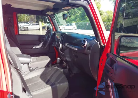 2016 Jeep Wrangler Unlimited Sahara из США, поврежденный, VIN 1C4BJWEG5GL278674